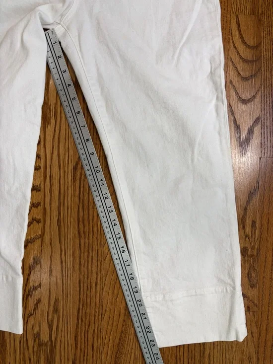 Joe's Jeans Jenny White Rolled Hem Cuffed Capri 3/4 Pant - Picture 7 of 9